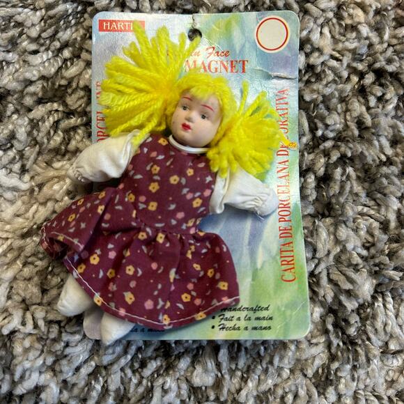 NEW Hartin Vintage Porcelain Face Doll Magnet - Picture 1 of 7